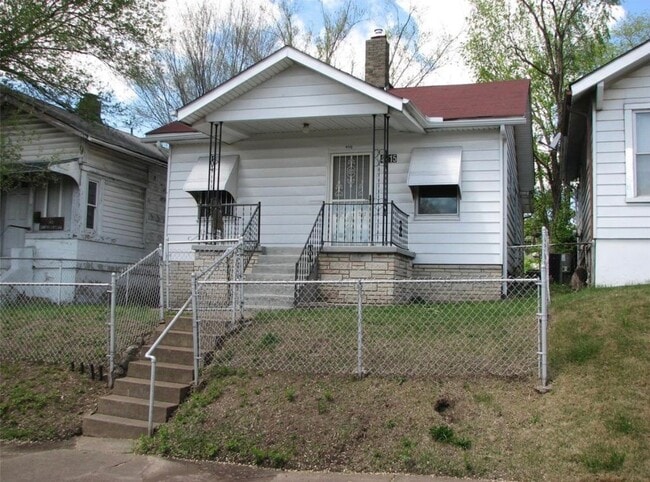 Building Photo - 4715 Thrush Ave