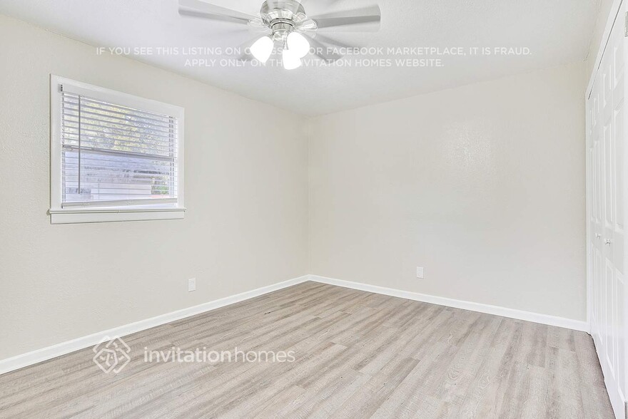 Building Photo - 1317 S Mellonville Ave