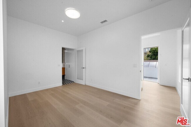 Building Photo - 1227 23rd St