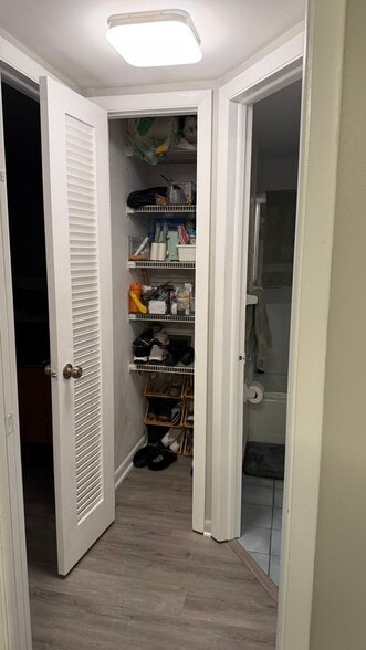 Building Photo - 610 Tennis Club Dr