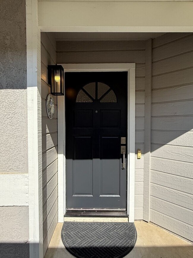 Building Photo - Completely Remodeled Home