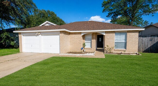 Building Photo - 2022 Crosscoach Ln