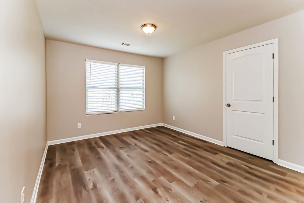 Building Photo - 207 Shaker Hollow Dr
