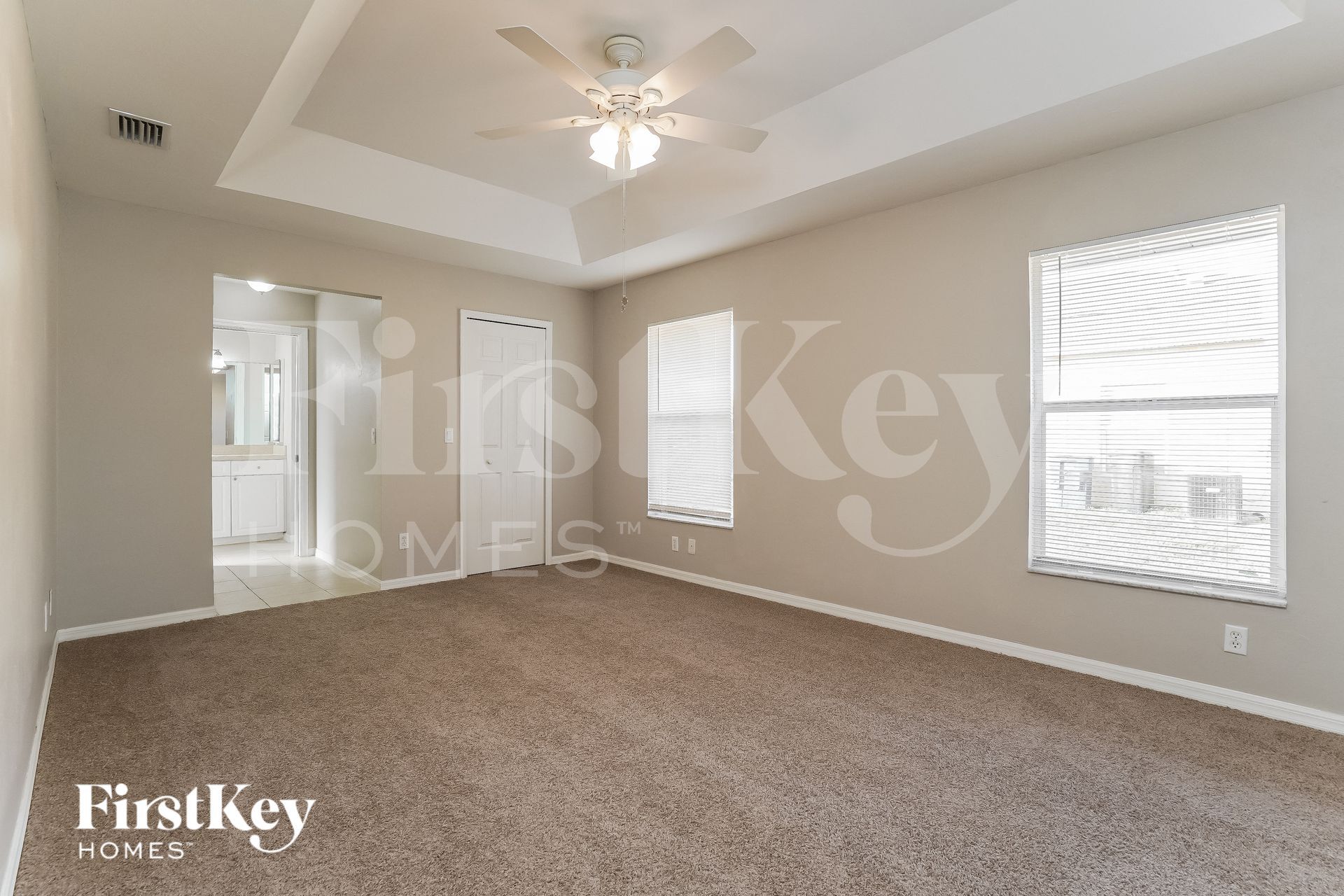 Building Photo - 8352 Bahamas Rd