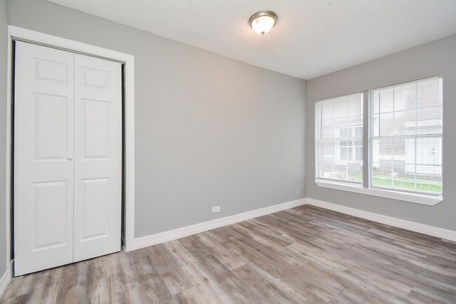 Building Photo - 14631 Renault St