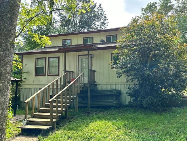 Building Photo - 12802 Royal Green Dr