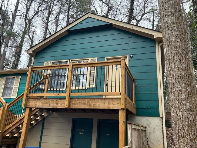 Building Photo - CARLTON1223-1227