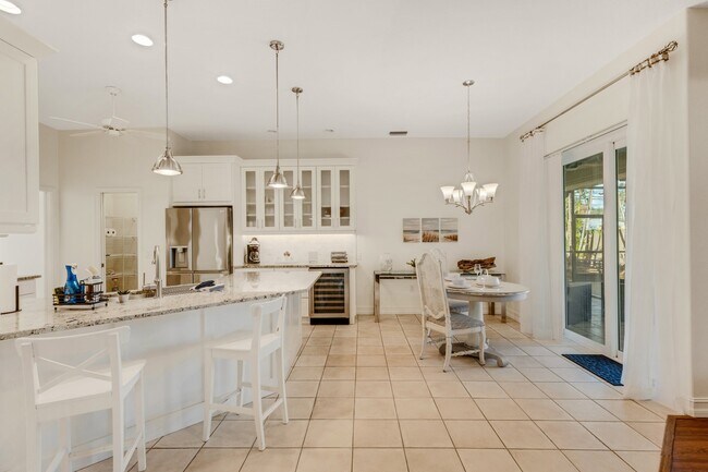 Building Photo - 4801 Edgemont Ct