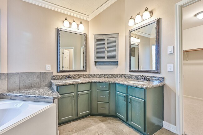 Building Photo - 2714 Safe Harbor Cir