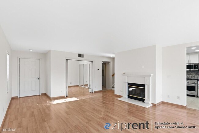 Building Photo - 4 br, 3 bath Townhome - 224 Meadowhaven Wa...
