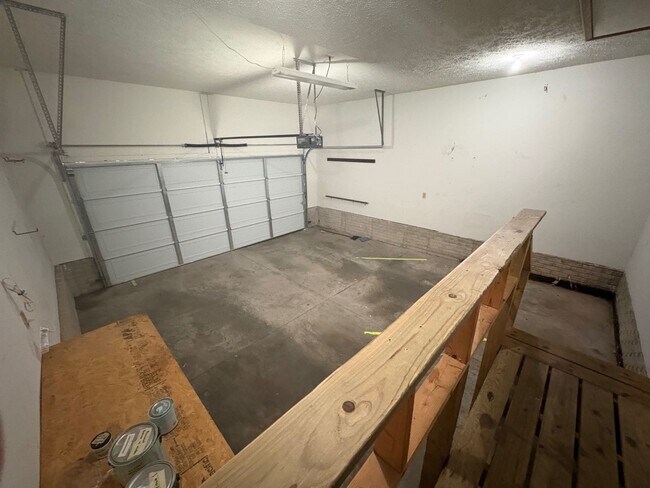 Building Photo - 5118 N Graybrooke Dr