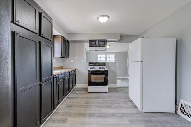 Building Photo - 5717 Beldon Dr