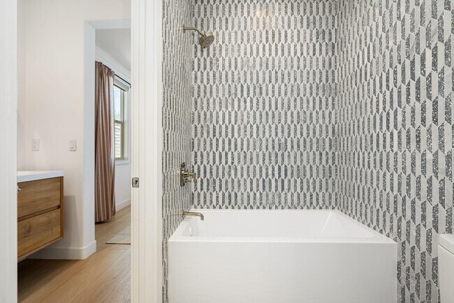 Building Photo - 51726 Via Santero
