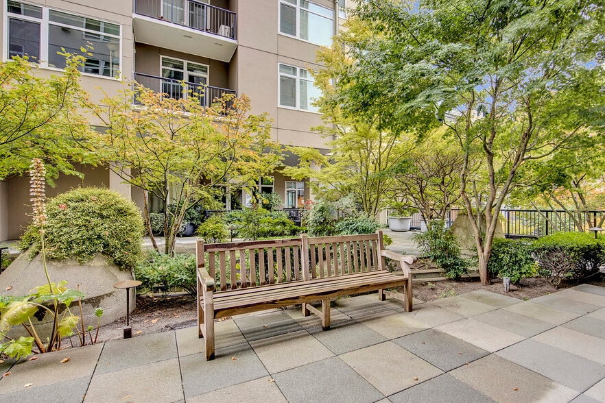 common area garden - 2801 1st Ave