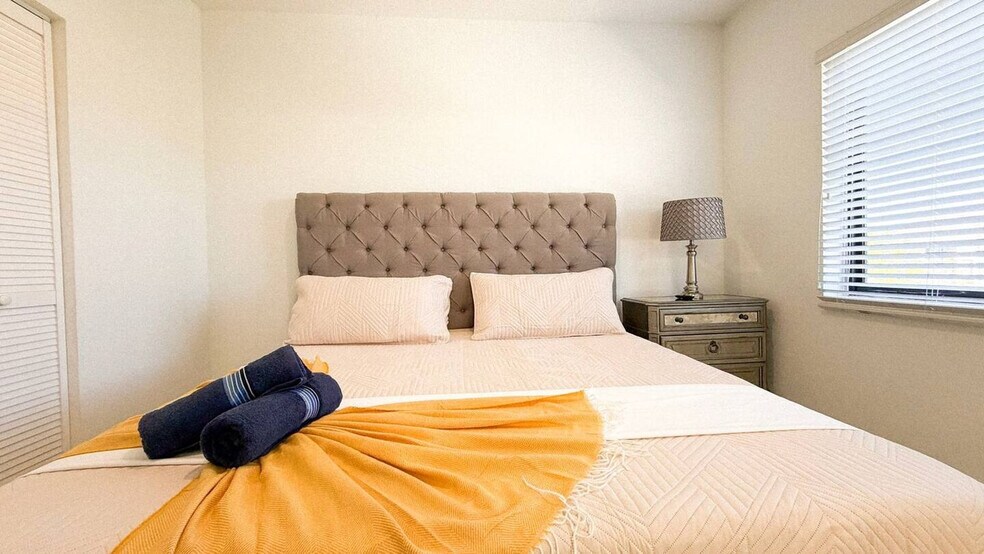 Building Photo - 1163 NW 2nd St