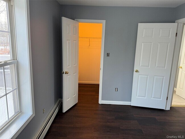 Building Photo - 17 Orchard Pl