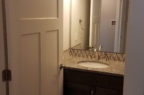 Hall Bath - 448 Trailcrest Ct