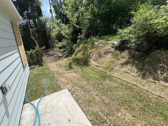 Building Photo - 4503 Suncrest Dr