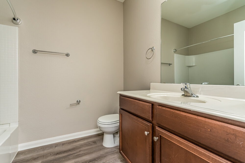 Building Photo - 1613 Mesquite Ln