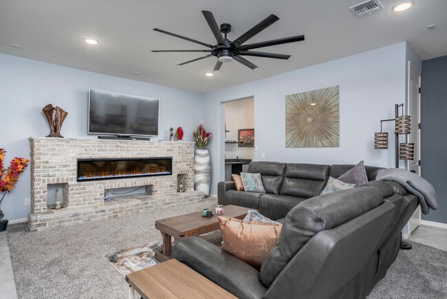 Building Photo - 750 W Torino Pl