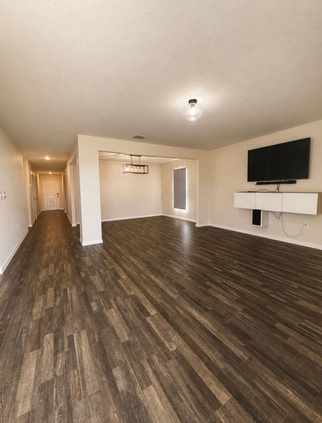 Building Photo - Spacious 4-Bedroom Home for Rent in Palm Bay!