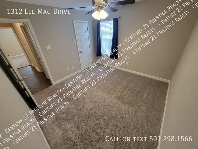 Building Photo - 1312 Lee Mac Dr