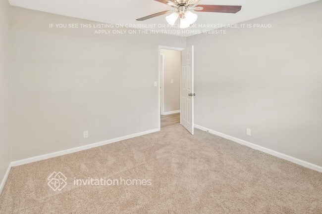 Building Photo - 2642 Hill Ln