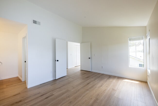 Building Photo - 3776 Portland Ct