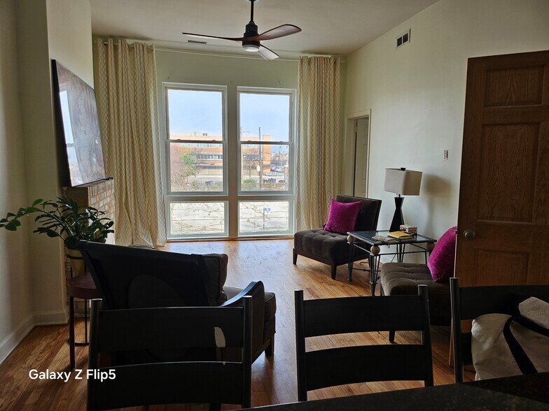 view north from living rm - 2417 W Warren Blvd