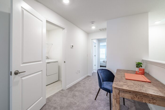 Building Photo - 5041 Capri Hbr Dr