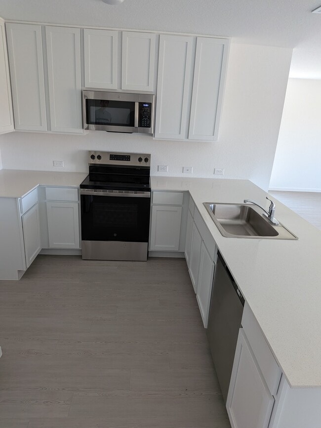 Building Photo - 1718 Charlie Cv