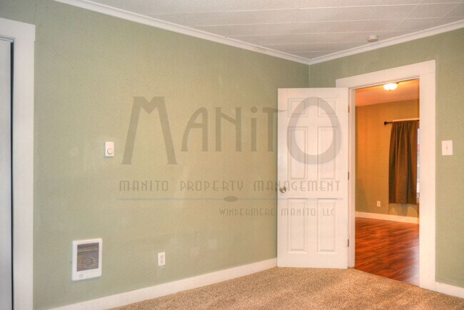 Building Photo - 427 W Garland Ave