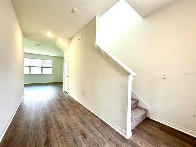 Building Photo - 3296 Rolling Plns Cir