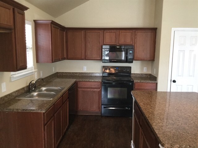 Building Photo - 1313 Rosedale Springs Ln
