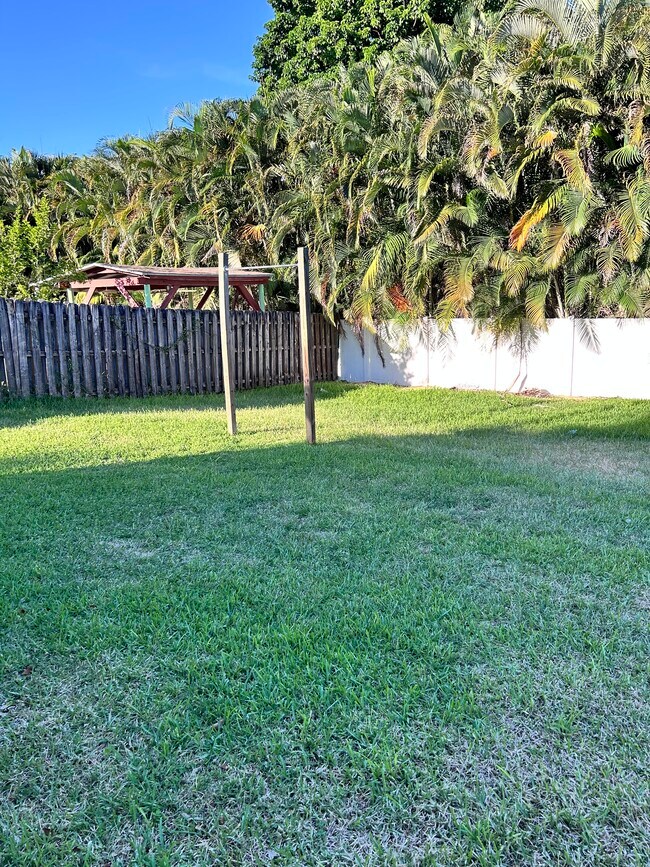 Building Photo - 1220 SW 127th Terrace