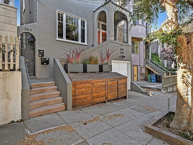 Building Photo - 2-Bed Oasis in the Heart of San Francisco - Spacious 1300 Sq Ft!"