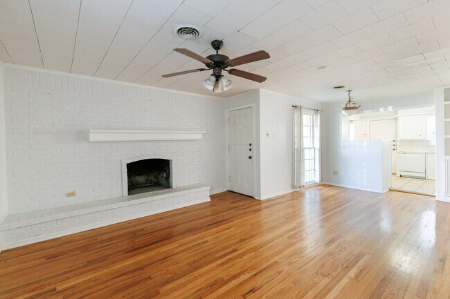 Building Photo - 3-Bedroom Near Texas Tech - Pre-leasing Now for August 2026
