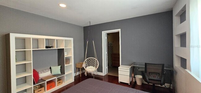 Building Photo - 2115 Alvarado Ln