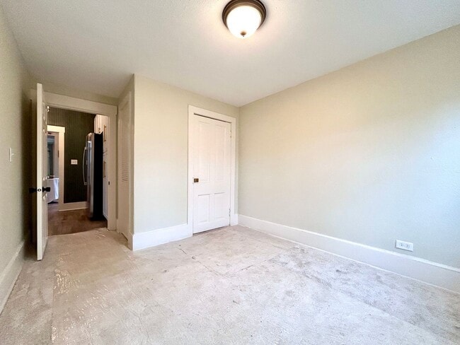 Building Photo - Three Bedroom Home in Muskegon