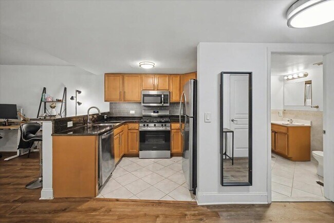 Building Photo - 4301 Park Ave