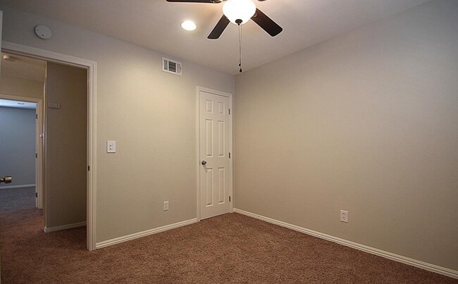 Building Photo - Spacious 3-Bedroom Townhome with Garage and Assigned Parking in San Ysidro