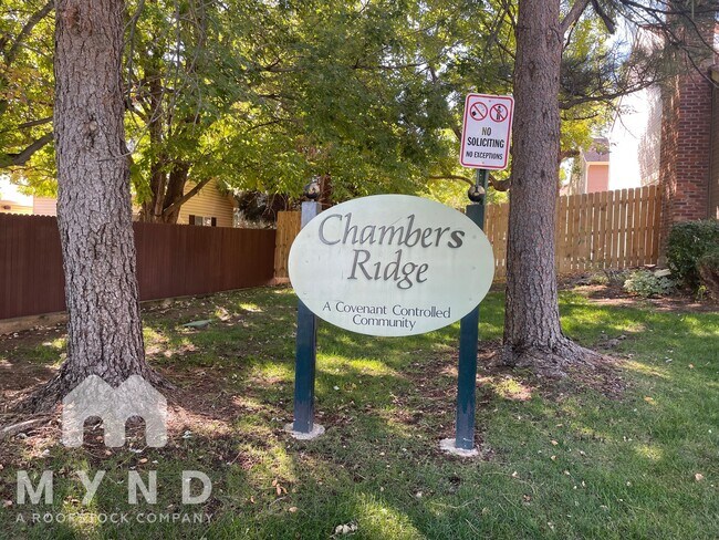 Building Photo - 2002 S Helena St