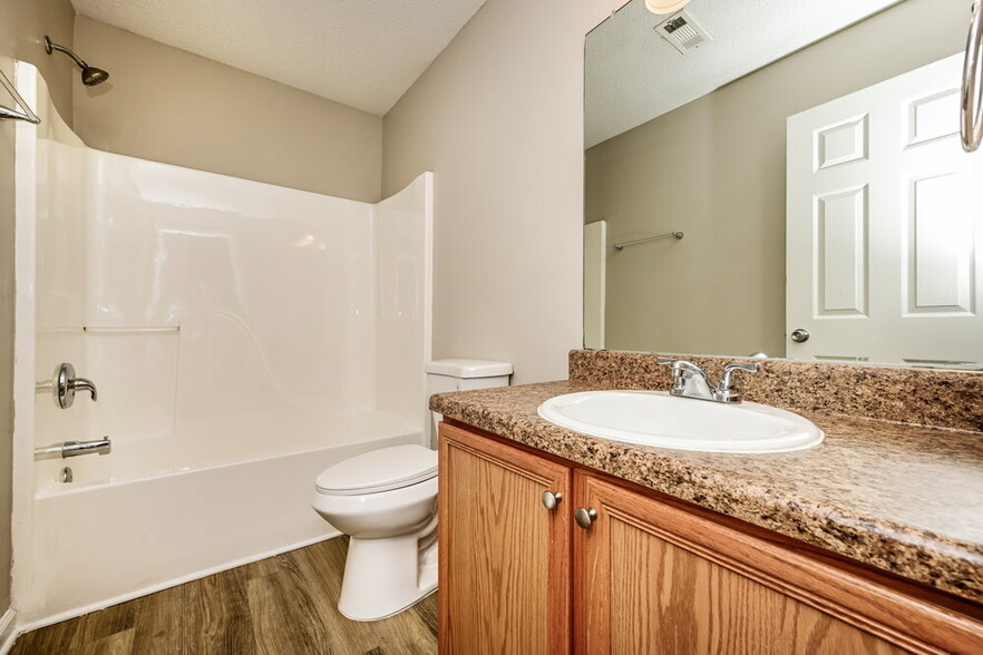 Building Photo - 1119 St Phillips Ct