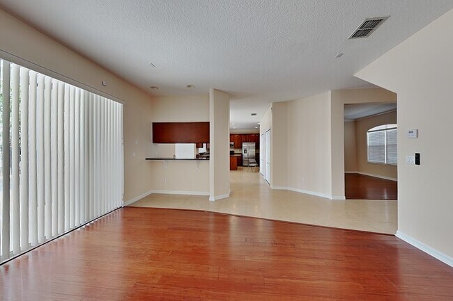 Building Photo - 14614 Cableshire Way