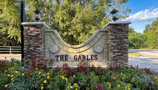 Building Photo - 771 Scrub Jay Dr