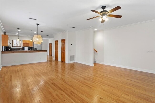 Building Photo - 512 S Glen Ave