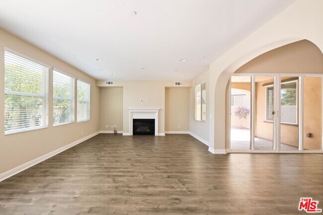 Building Photo - 5929 Spelthorne Ln
