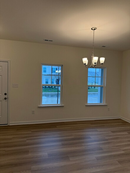 Building Photo - 235 Greenpark Rd