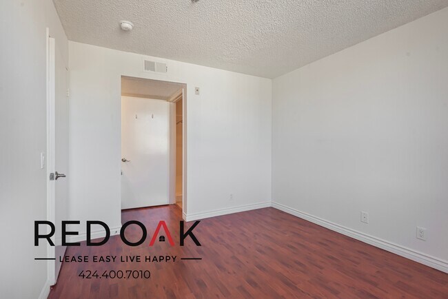 Building Photo - 4433 1/4 Eagle Rock Blvd -328