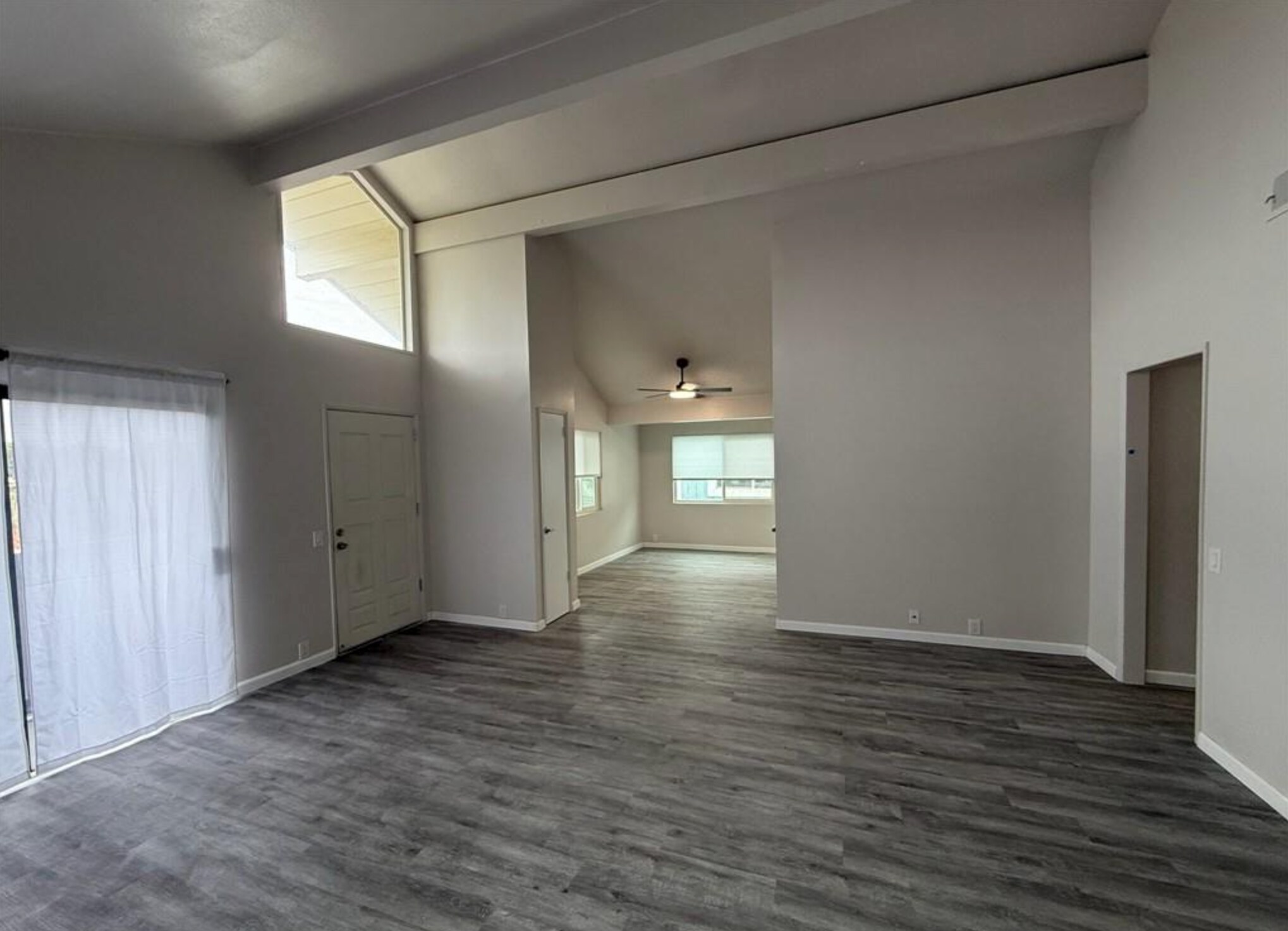 Building Photo - 34051 Silver Lantern St